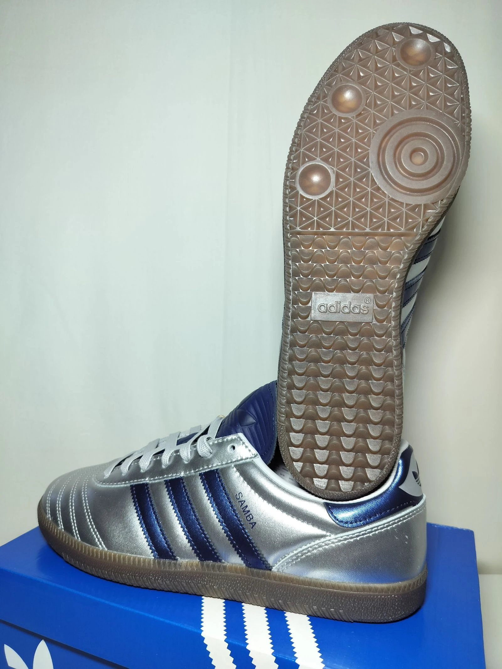 Adidas Samba New 42 Sneakers Original Unisexe Femmes Hommes Tendance Tenue Vintage Premium Rétro Y2K – photo 9